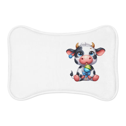 CharmPaws Pet Feeding Mats: Keep Mealtime Mess-Free & Stylish! - Cow