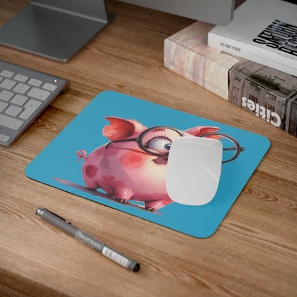 WhimsyWonder Schreibtisch Maus -Pad: Personalisierter Charme für Ihren Arbeitsbereich - Happy Pig in Brille