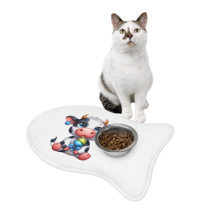 CharmPaws Pet Feeding Mats: Keep Mealtime Mess-Free & Stylish! - Cow